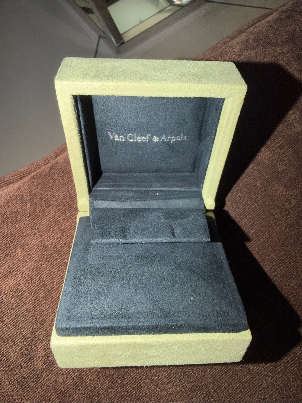 Van Cleef & Arpels Olive Exterior with Black Interior Ring Box